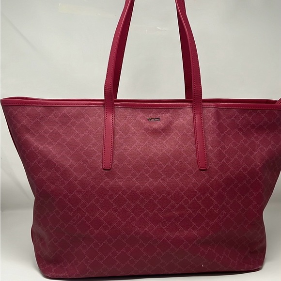 TUMI EVERYDAY TOTE BAG COATED CANVAS/ LEATHER/ RESPBERRY - Picture 3 of 13